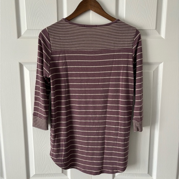 Pink clover purple striped 3/4 sleeve tee size small - Picture 5 of 6